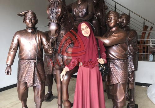 Kerajinan Patung Tembaga Seni Tari Sayyang Pattudu
